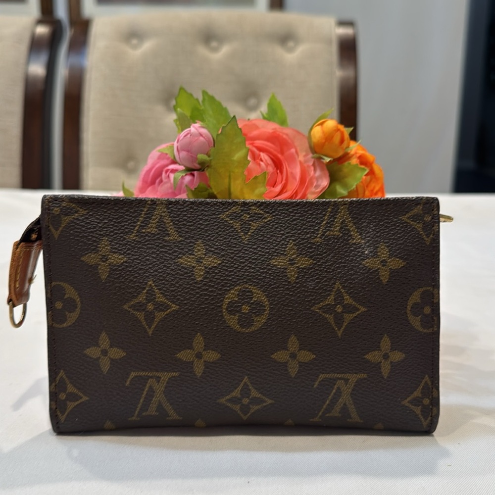 Louis Vuitton Monogram Canvas Brown & Gold Wristlet Clutch - Picture 3 of 9